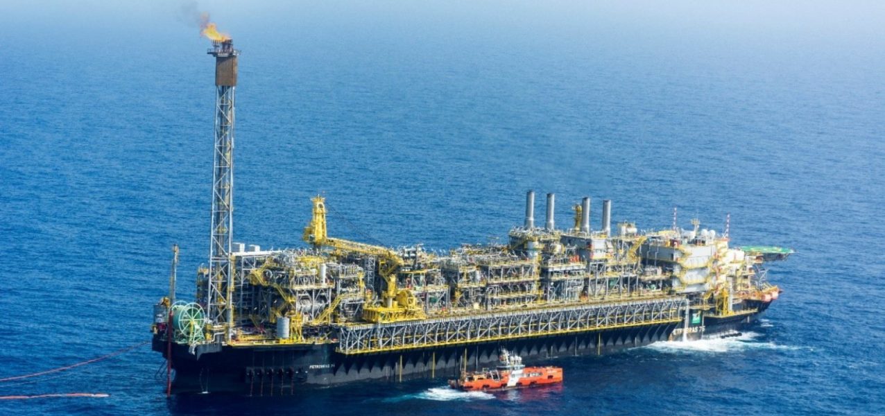 179336petroleo-sobe-ate-6-com-tensao-no-oriente-medio-3 179336petroleo-sobe-ate-6-com-tensao-no-oriente-medio-3