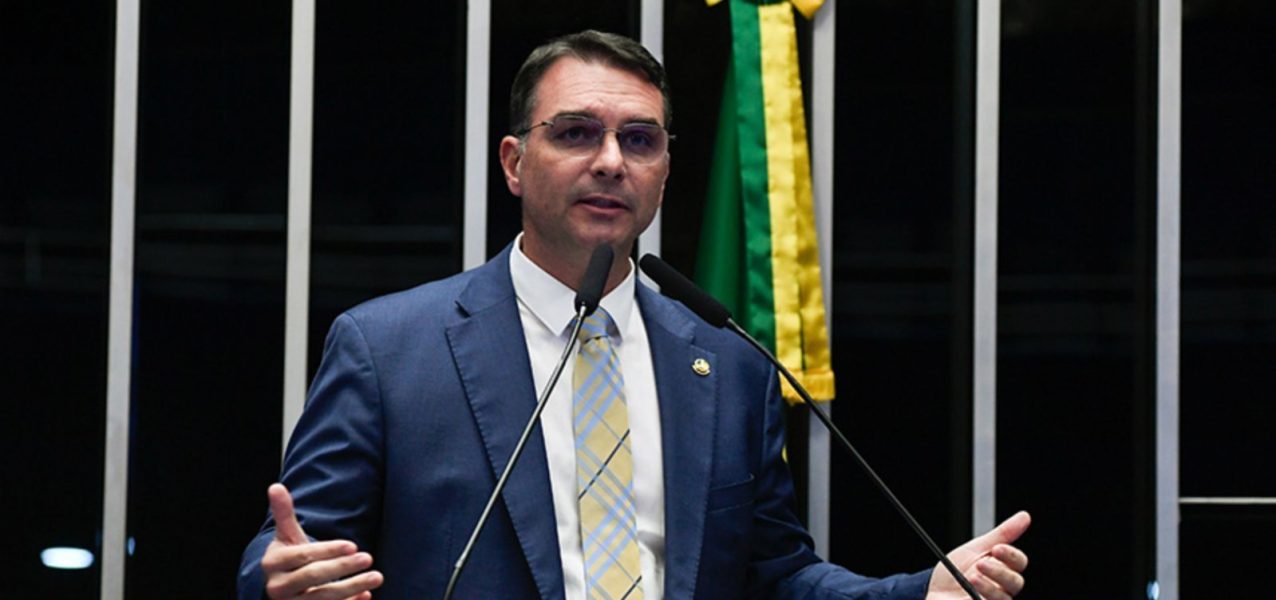 184780apos-michelle-repostar-video-sobre-festas-de-vorcaro-flavio-bolsonaro-diz-que-ela-esta-completamente-desinformada-3