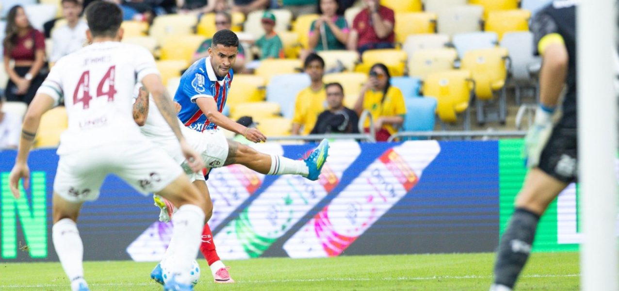 185291com-arbitragem-polemica-bahia-perde-para-o-fluminense-em-amistoso-no-maracana-3